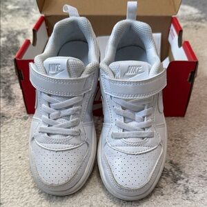 Nike Court Borough Low